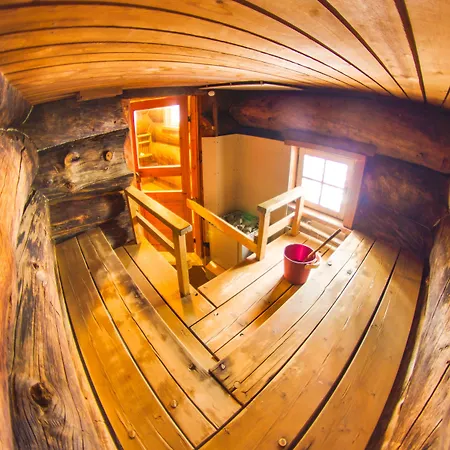 Kuukkeli Tokka 公寓 *